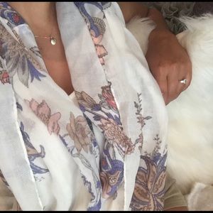 Soft floral infinity scarf 🧣💐